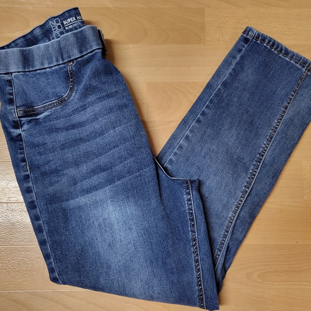No boundaries super high rise pull on skinny jeans  size xl